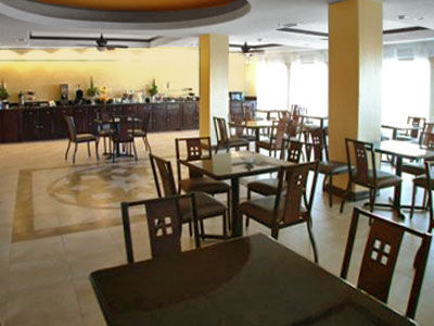 Super 8 By Wyndham Hidalgo/Mcallen Area Exteriér fotografie
